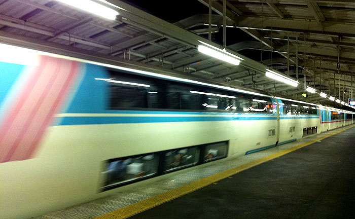 多摩ニュータウンにやってきたロマンスカー