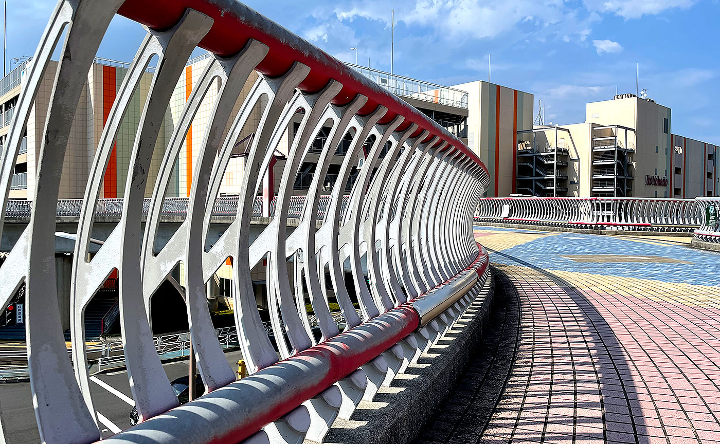 南大沢輪舞歩道橋